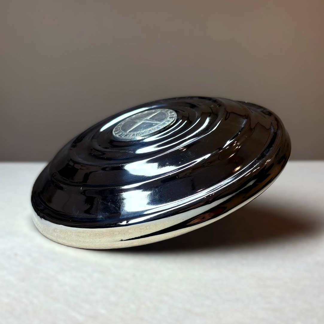 BMW 327 hubcap