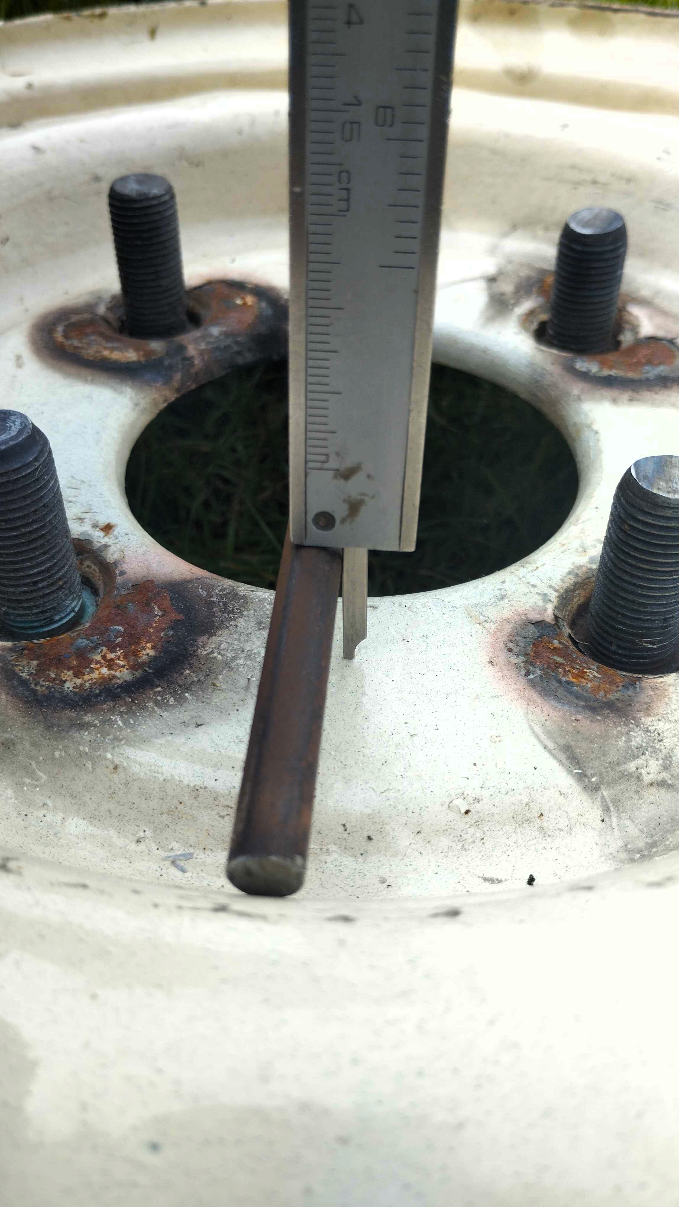 Measuring with caliper