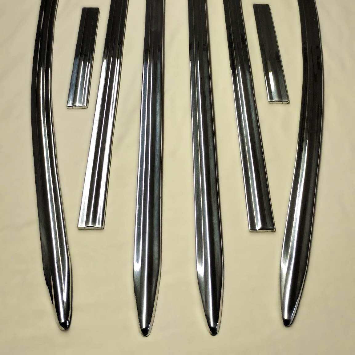 Škoda Tudor Roadster side trims